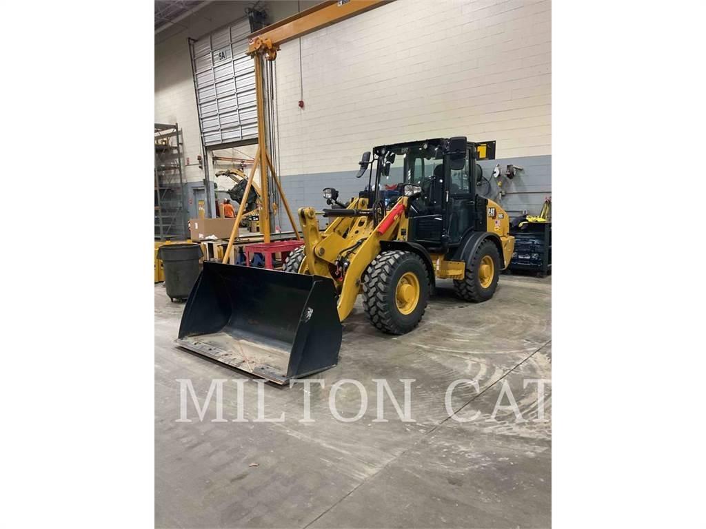 CAT 906 輪胎式裝載機