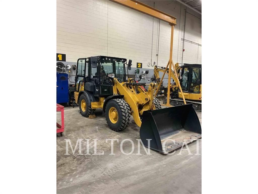 CAT 906 輪胎式裝載機