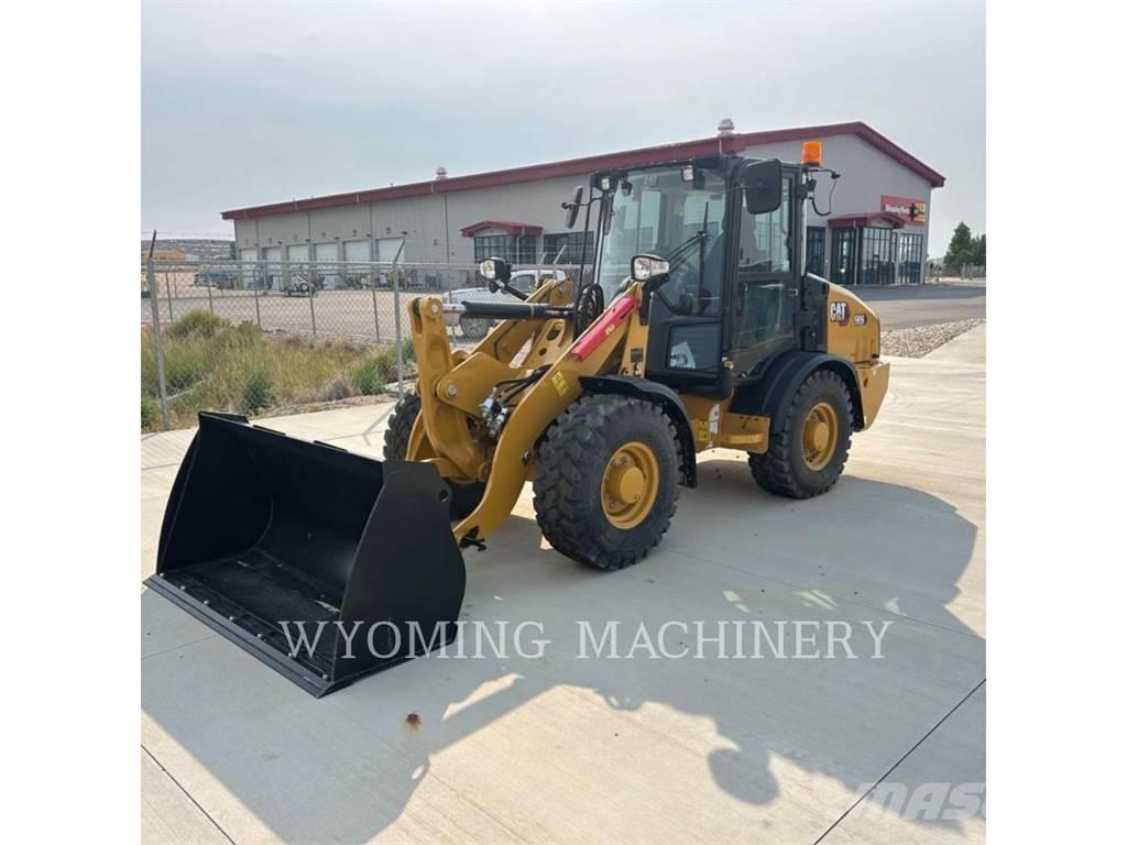 CAT 906 輪胎式裝載機
