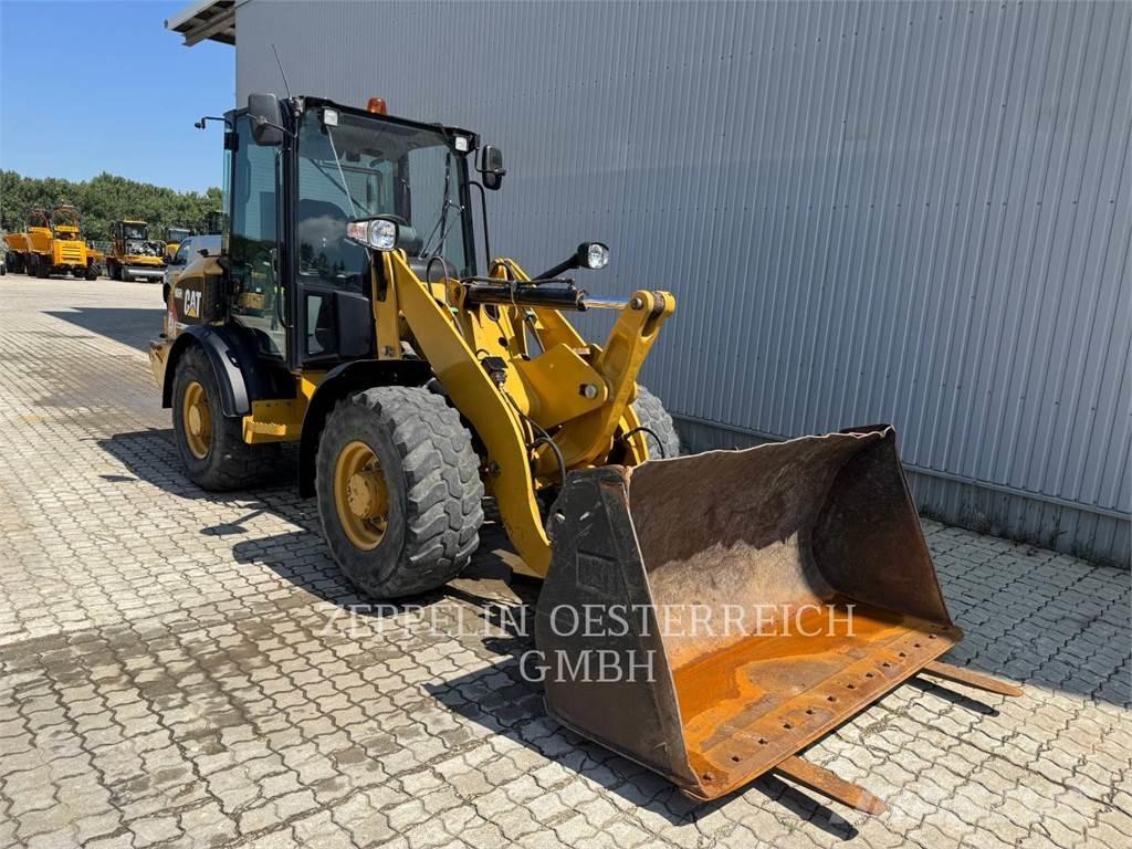 CAT 906H2 輪胎式裝載機