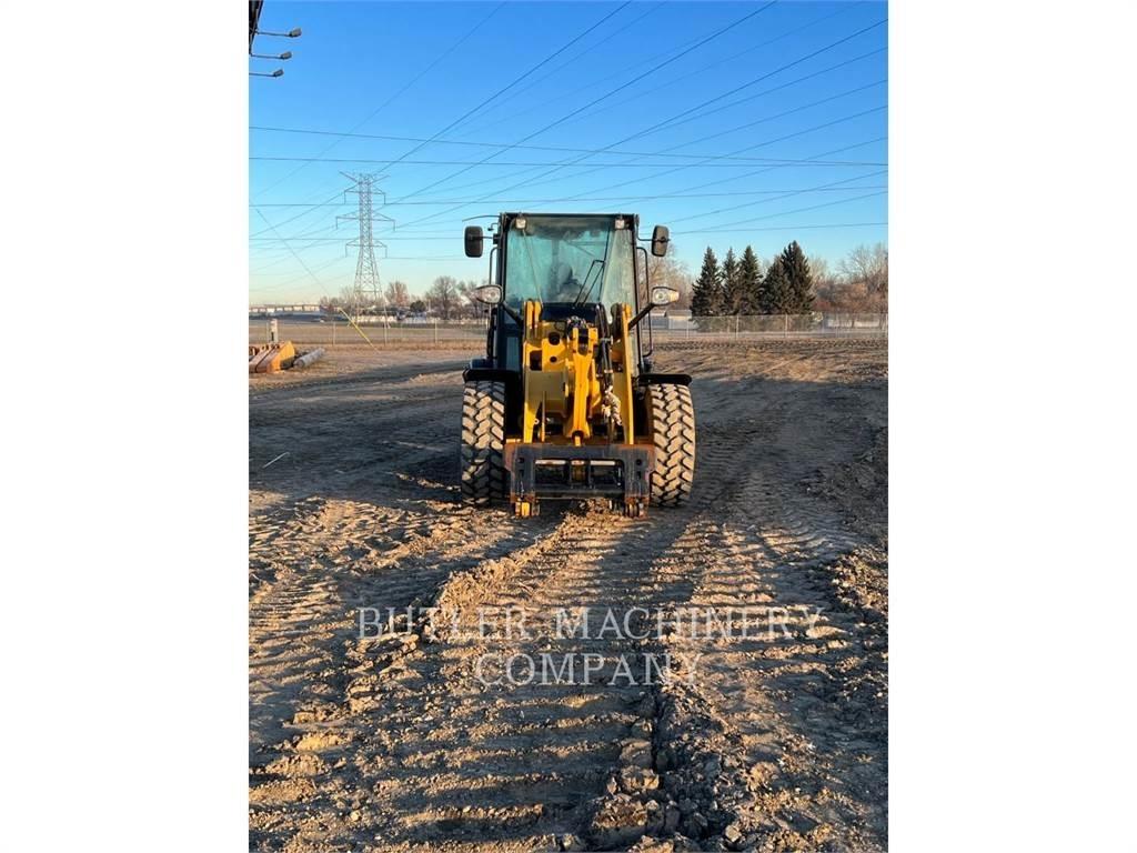 CAT 906M 輪胎式裝載機