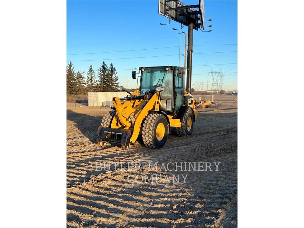 CAT 906M 輪胎式裝載機