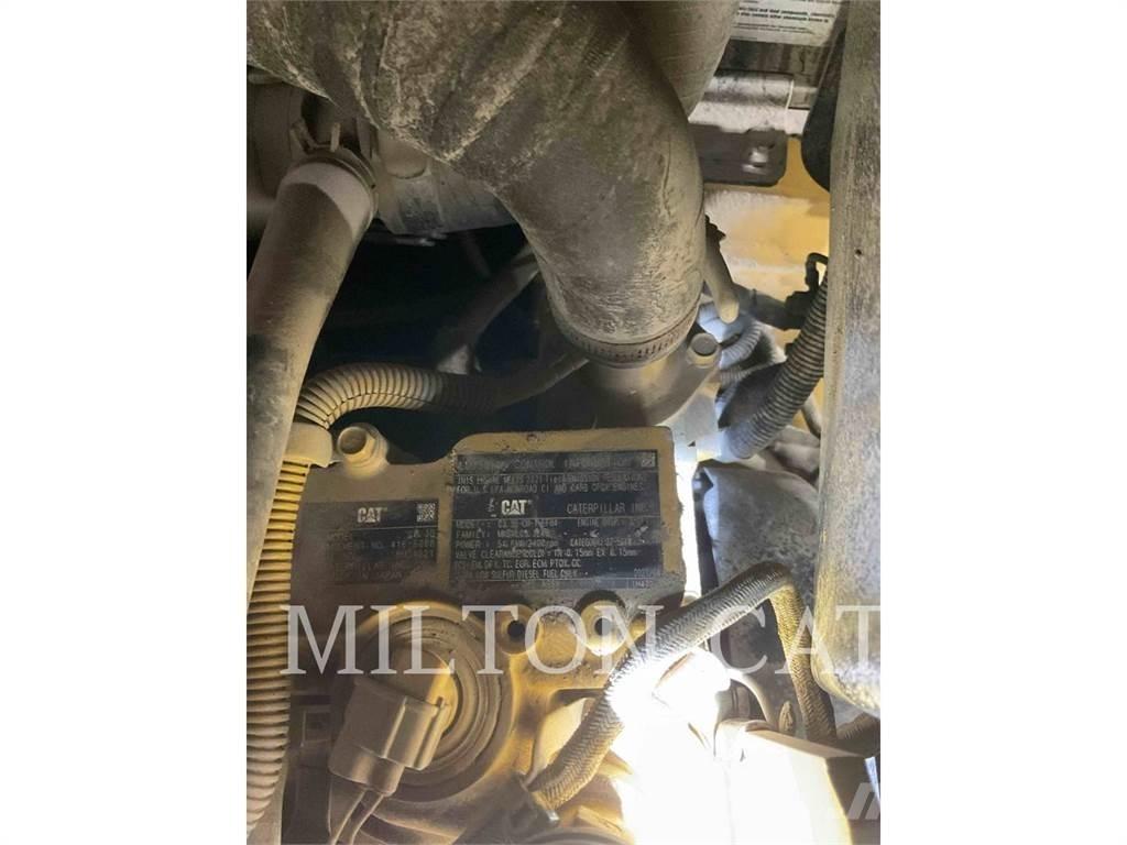 CAT 906M 輪胎式裝載機