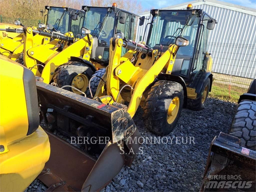 CAT 906M 輪胎式裝載機