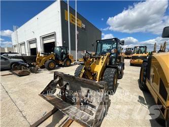 CAT 906M 輪胎式裝載機