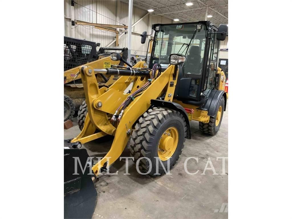 CAT 906M 輪胎式裝載機