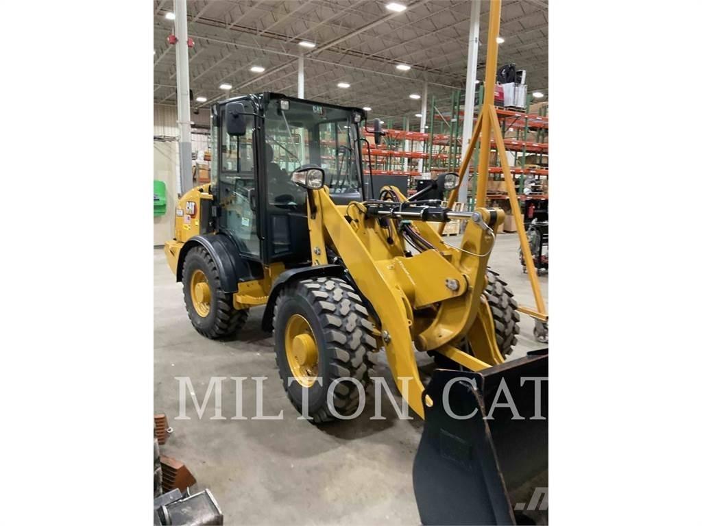 CAT 906M 輪胎式裝載機