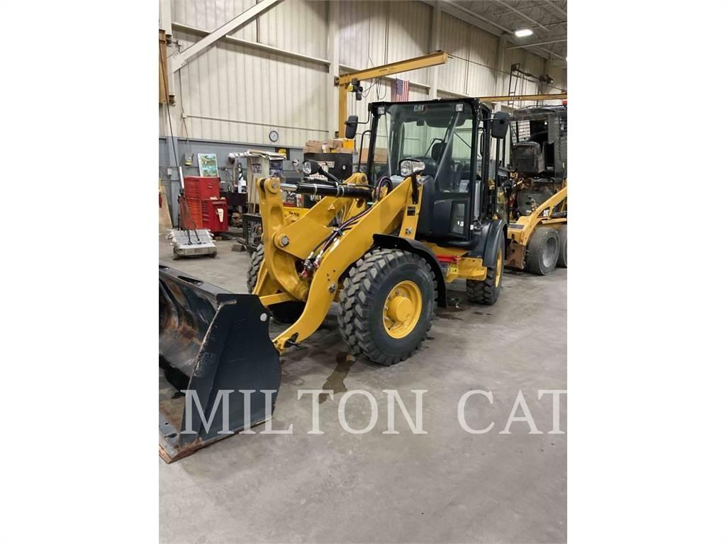 CAT 906M 輪胎式裝載機