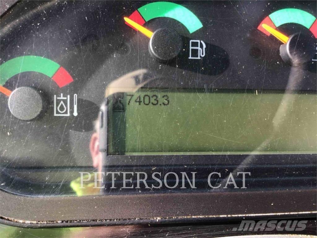 CAT 906M 輪胎式裝載機