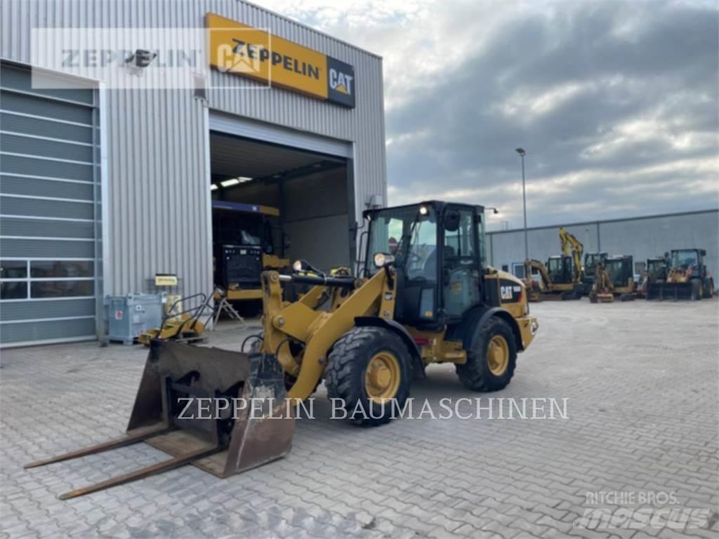 CAT 906M 輪胎式裝載機