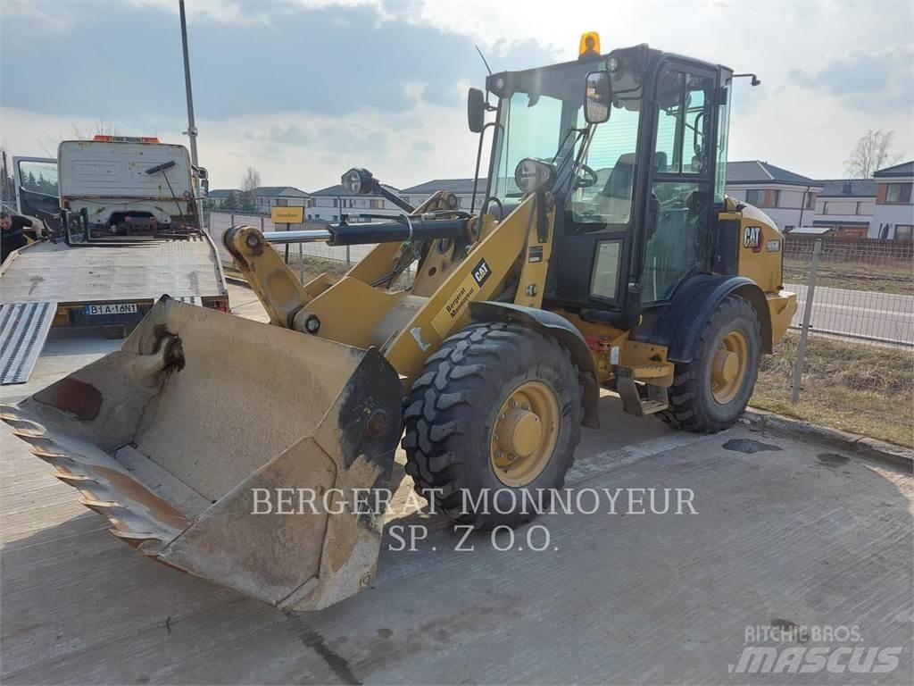 CAT 906M 輪胎式裝載機