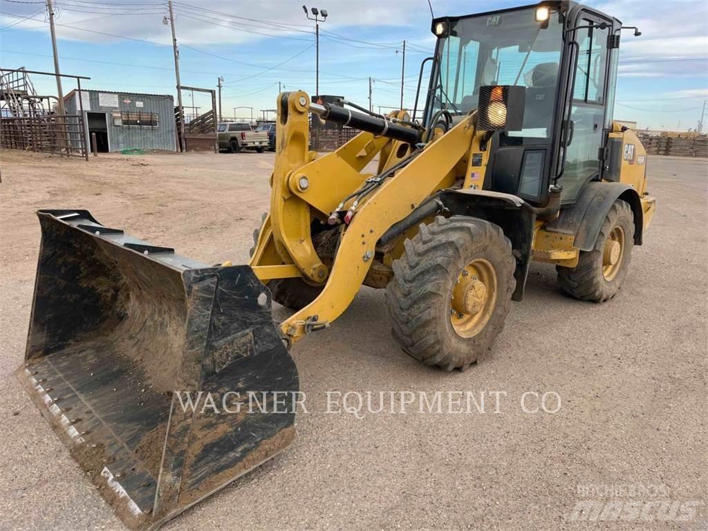 CAT 906M 輪胎式裝載機