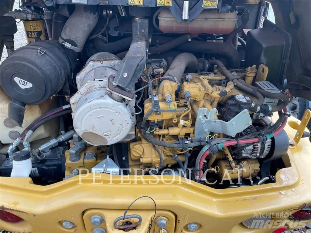 CAT 906M 輪胎式裝載機