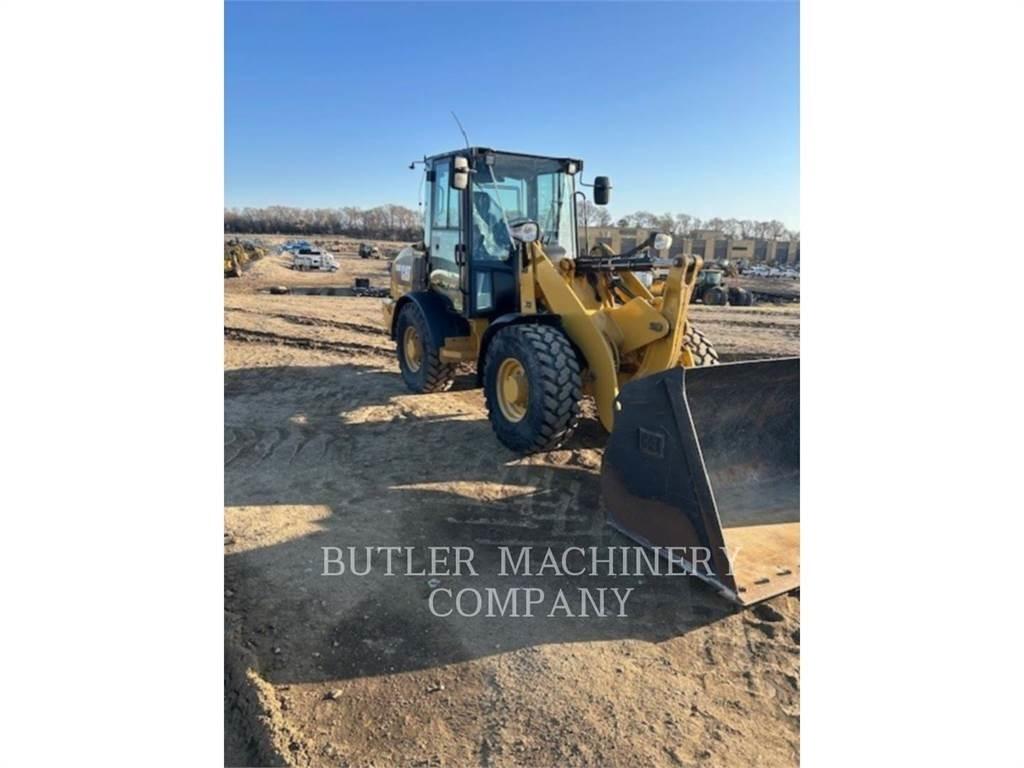 CAT 906M 輪胎式裝載機