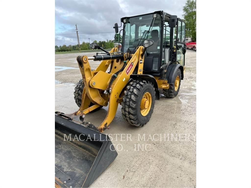 CAT 906M 輪胎式裝載機