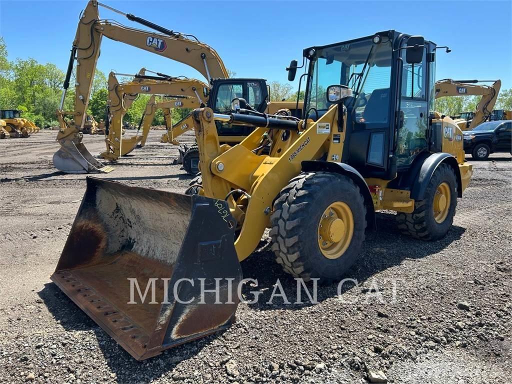 CAT 906M 輪胎式裝載機