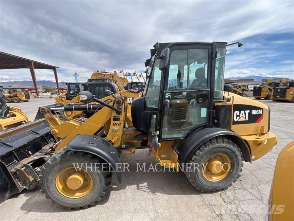 CAT 906M 輪胎式裝載機