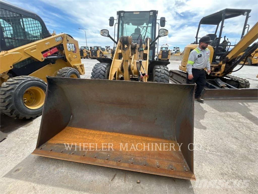 CAT 906M 輪胎式裝載機
