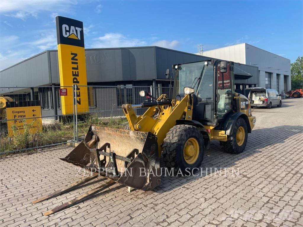 CAT 906M 輪胎式裝載機