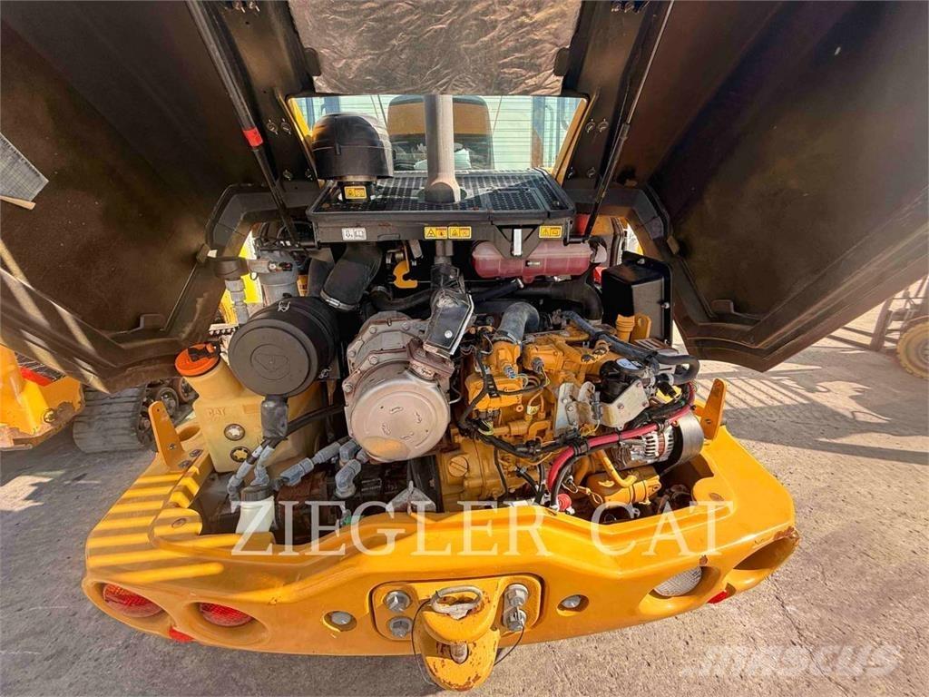 CAT 906M 輪胎式裝載機