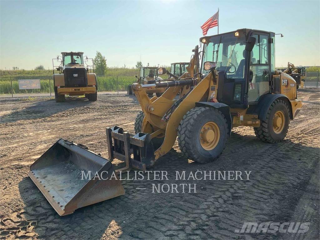 CAT 906M AW+ 輪胎式裝載機