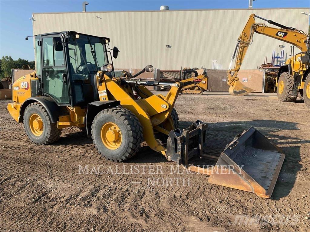 CAT 906M AW+ 輪胎式裝載機