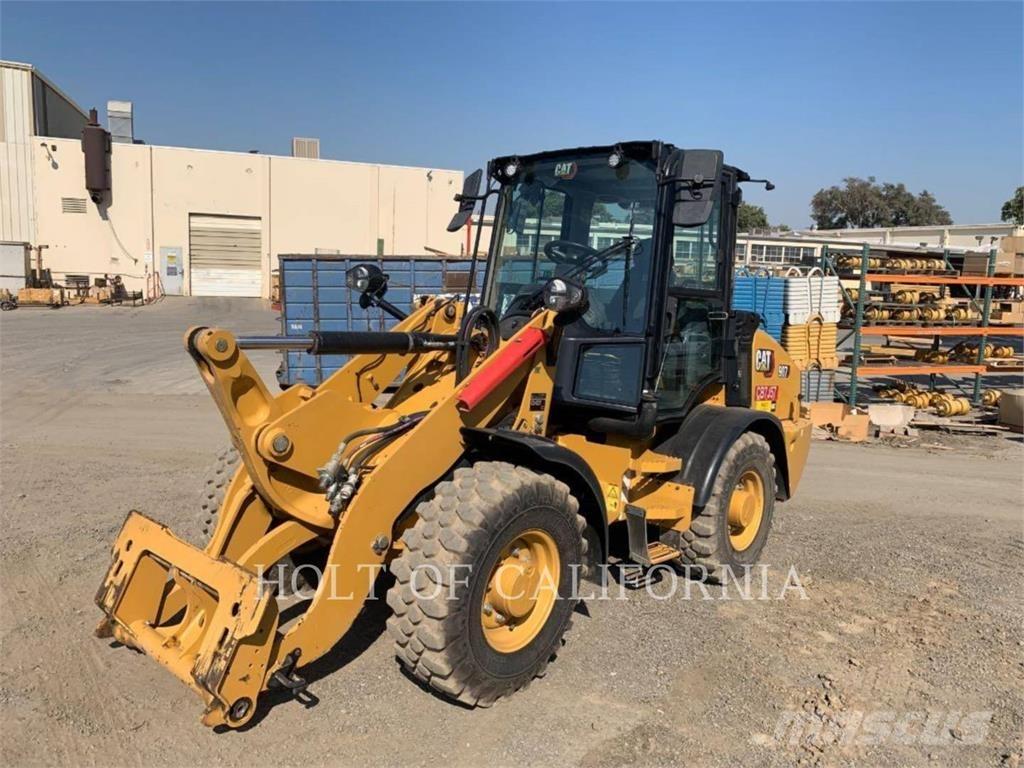 CAT 907 輪胎式裝載機