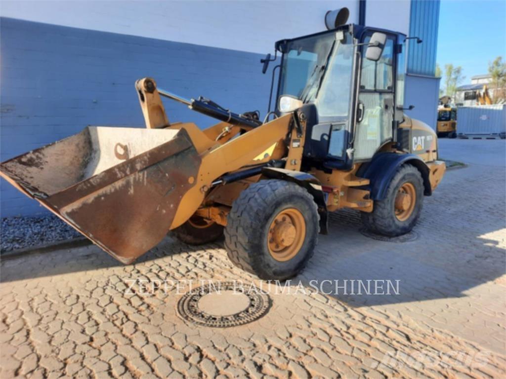 CAT 907H 輪胎式裝載機
