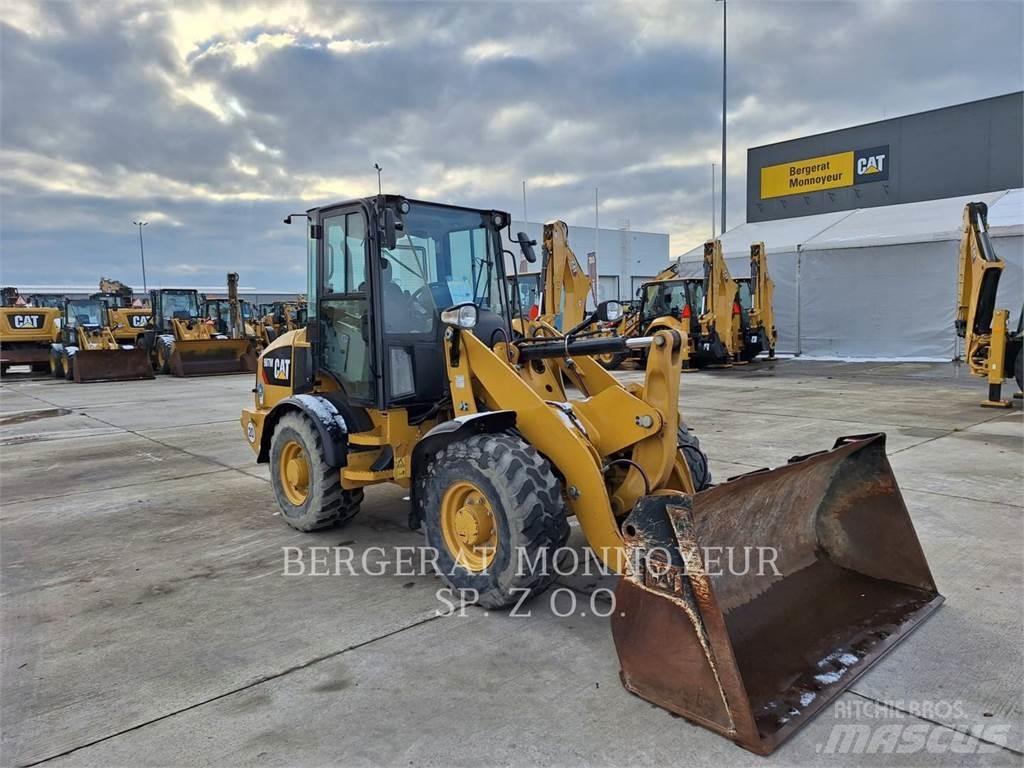 CAT 907M 輪胎式裝載機