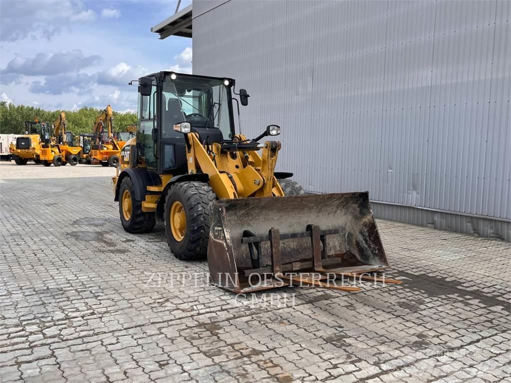 CAT 907M 輪胎式裝載機
