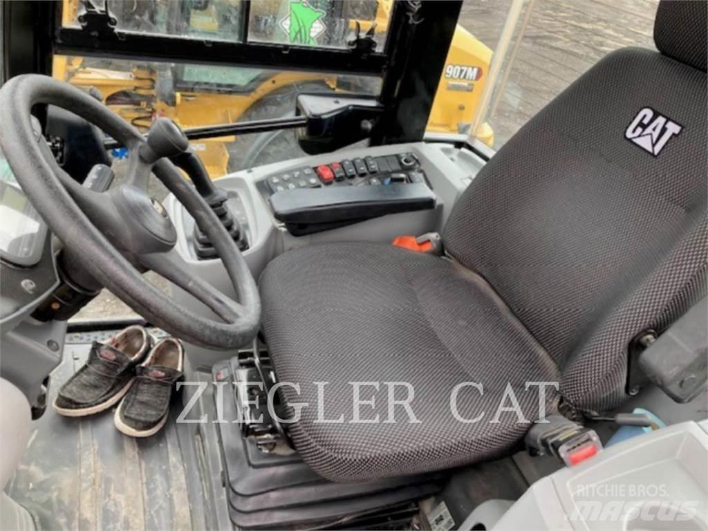 CAT 907M 輪胎式裝載機