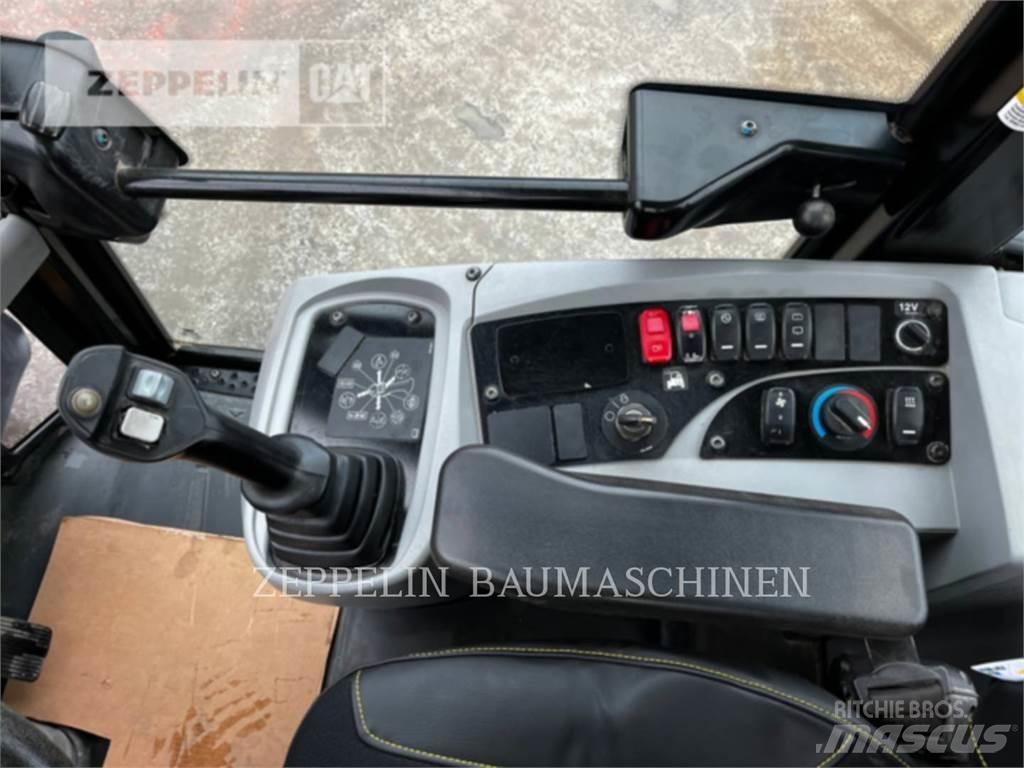CAT 907M 輪胎式裝載機