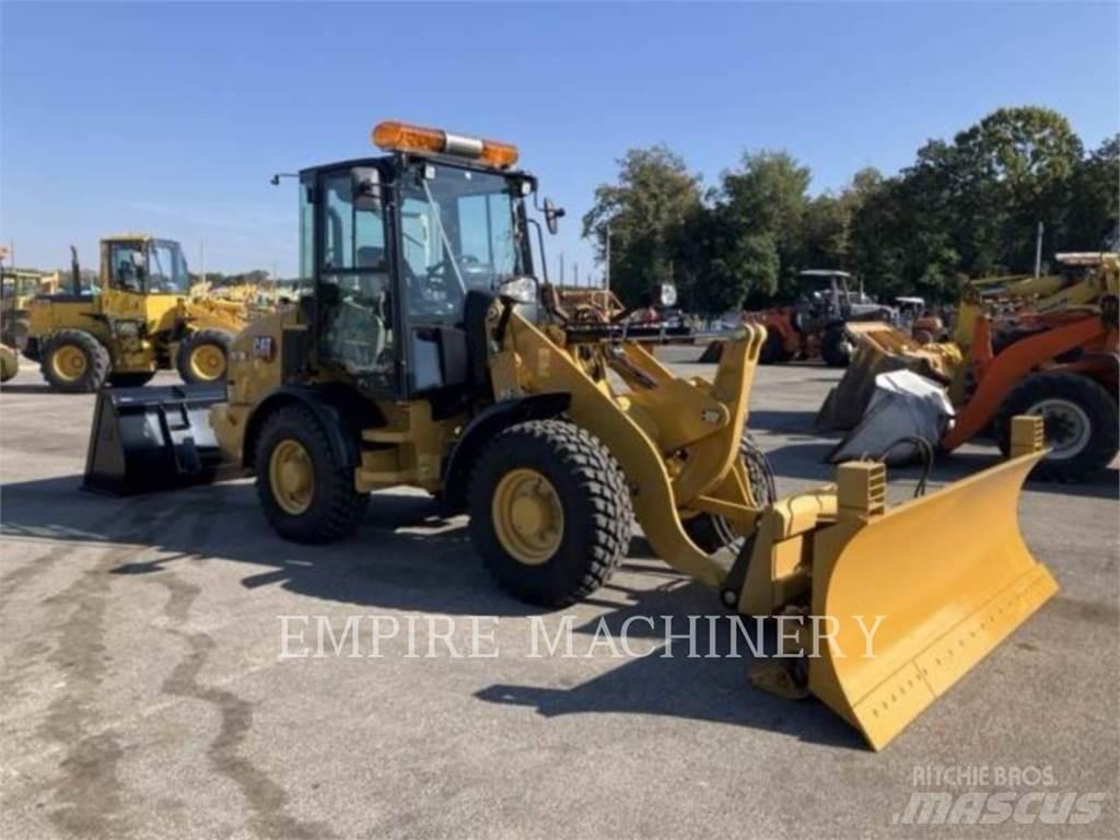 CAT 907M 輪胎式裝載機