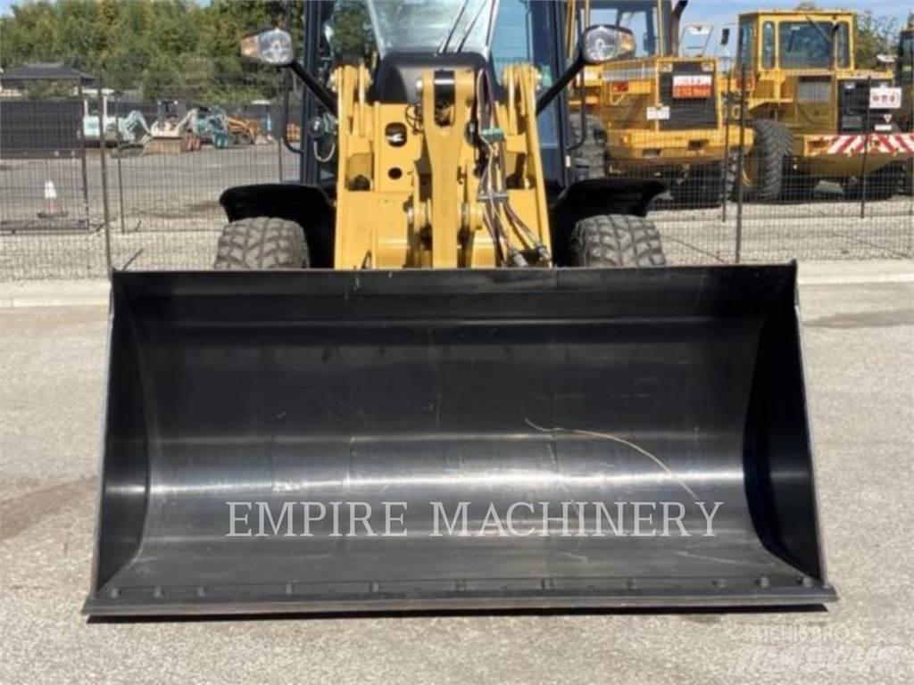 CAT 907M 輪胎式裝載機
