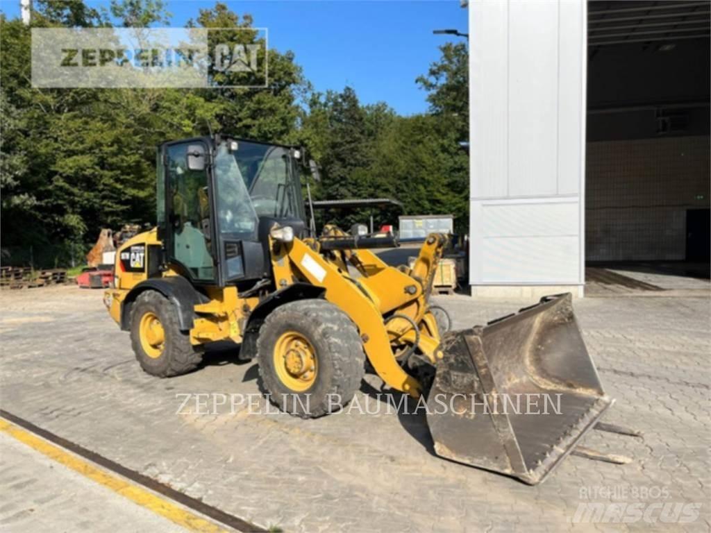 CAT 907M 輪胎式裝載機
