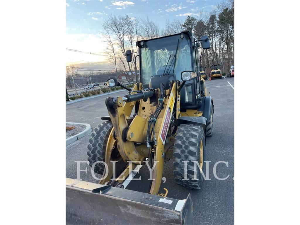 CAT 907M 輪胎式裝載機