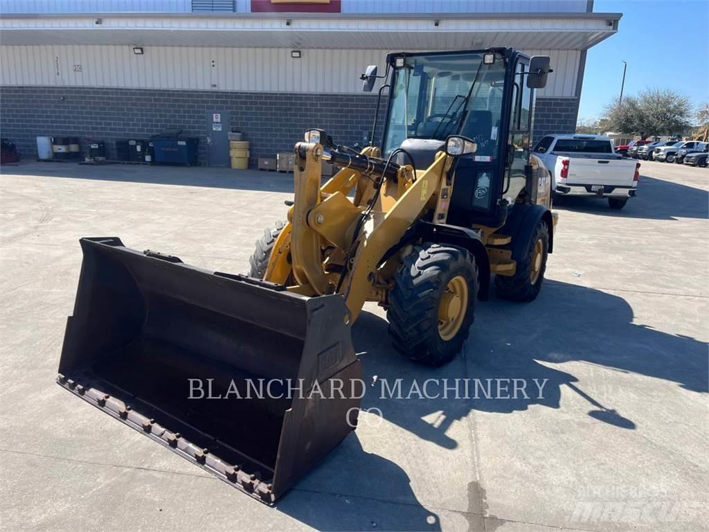 CAT 907M 輪胎式裝載機