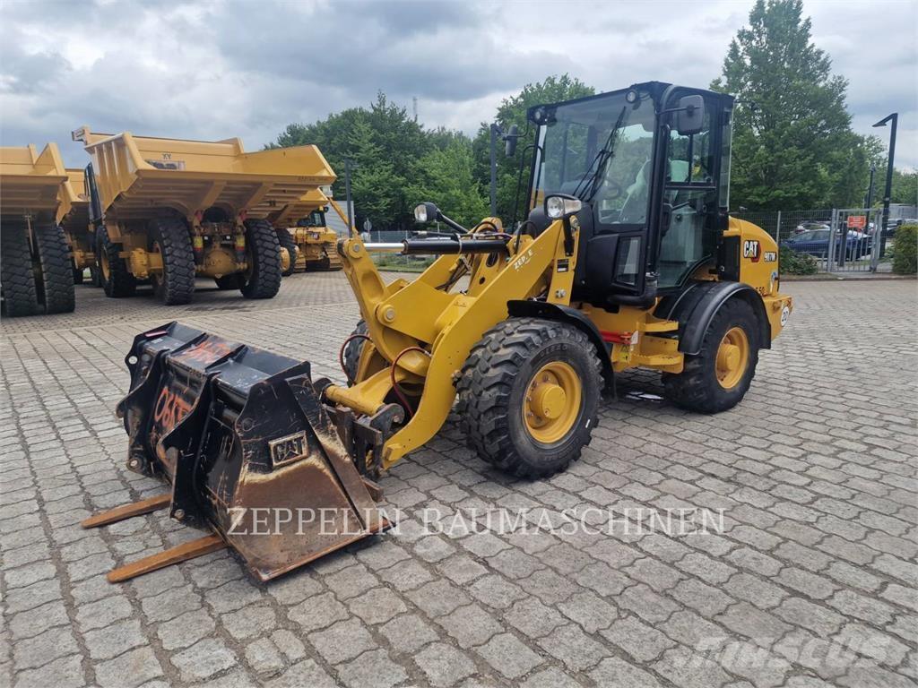 CAT 907M 輪胎式裝載機