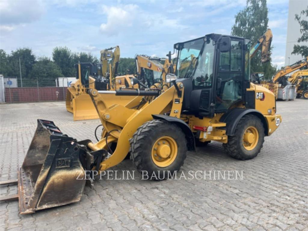 CAT 907M 輪胎式裝載機