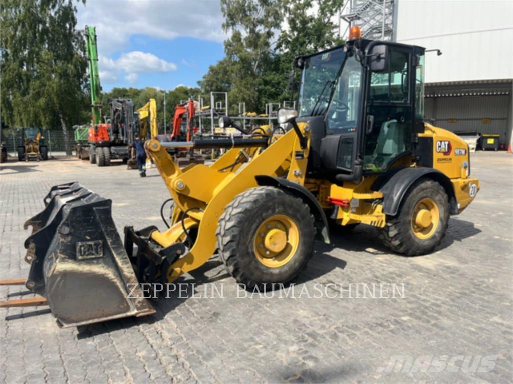 CAT 907M 輪胎式裝載機