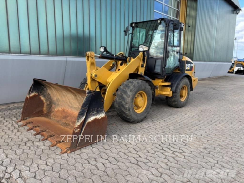 CAT 907M 輪胎式裝載機