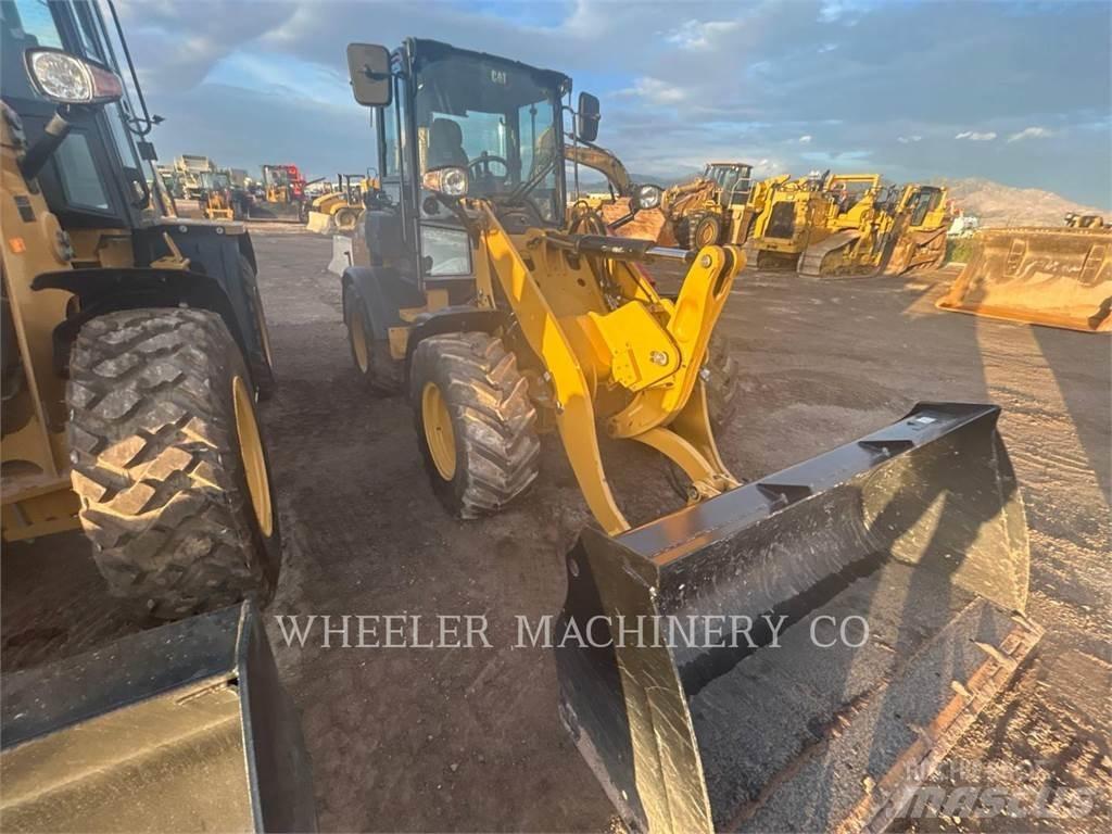 CAT 908 輪胎式裝載機