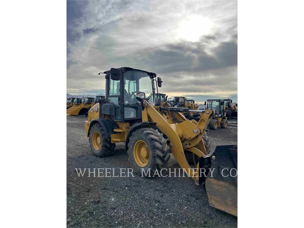 CAT 908 輪胎式裝載機