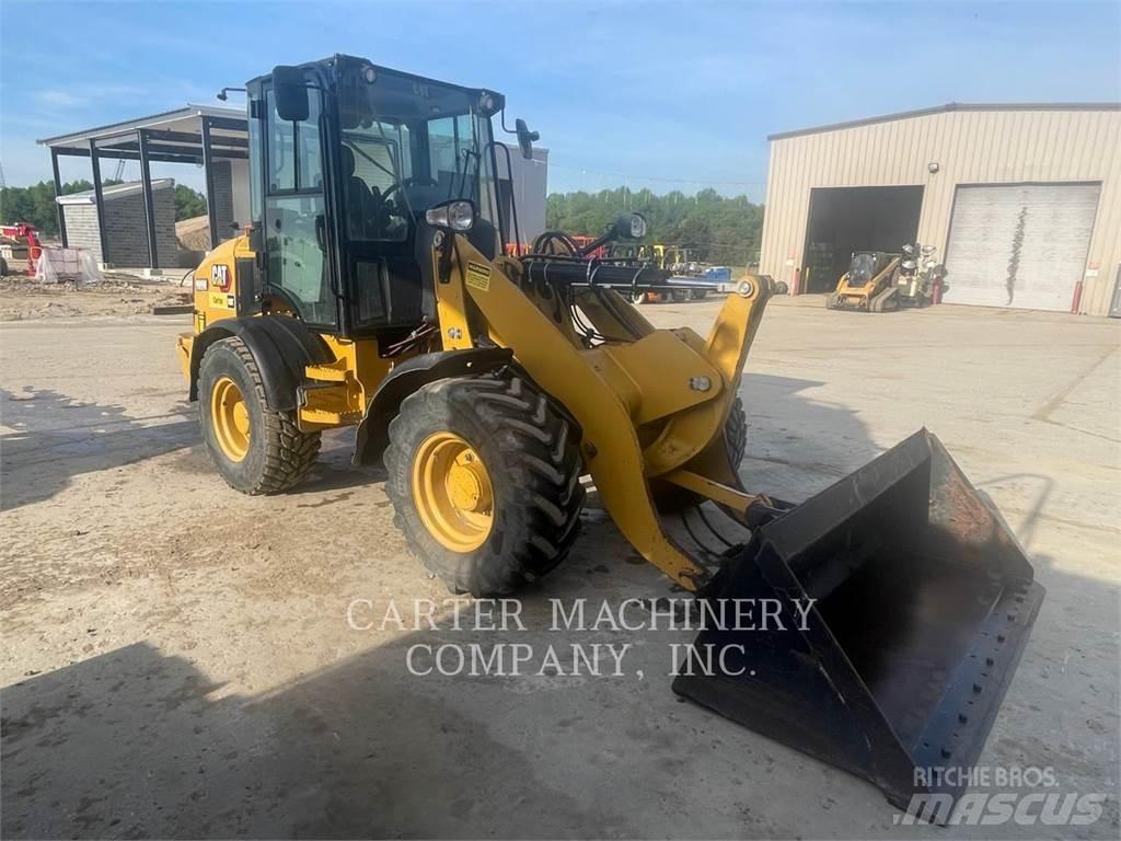 CAT 908 輪胎式裝載機