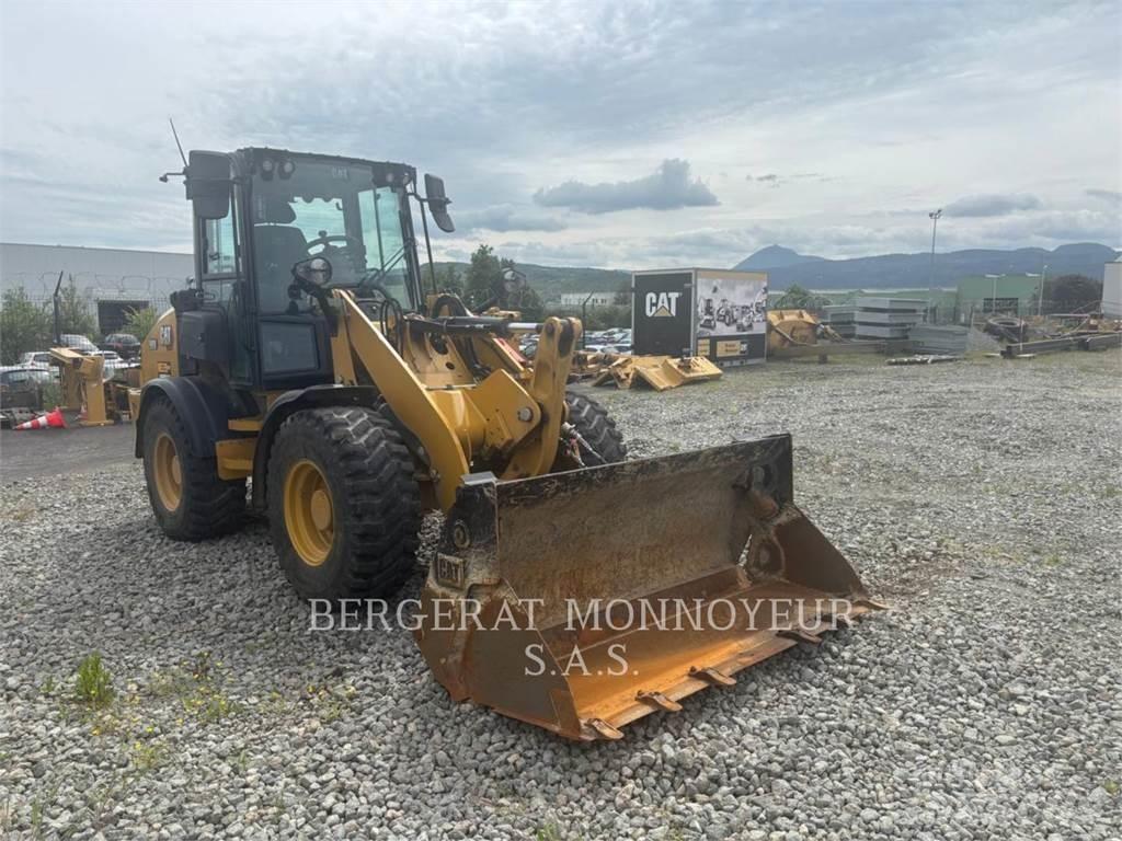 CAT 908 輪胎式裝載機