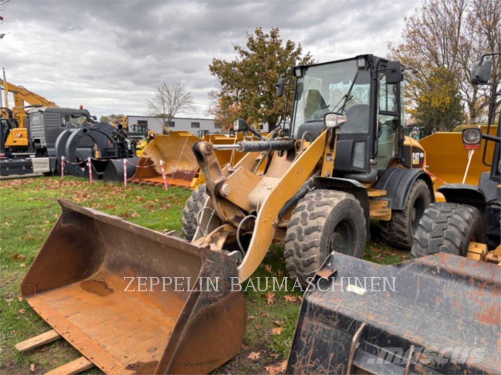 CAT 908H 輪胎式裝載機