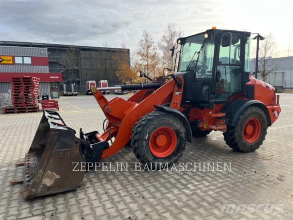 CAT 908H 輪胎式裝載機