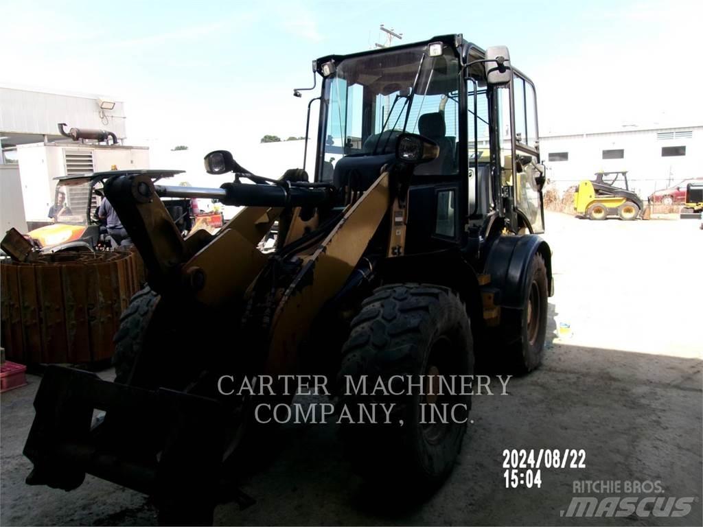 CAT 908H2 輪胎式裝載機