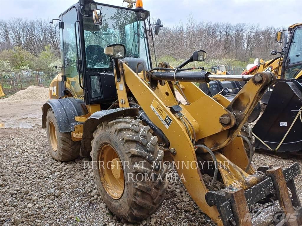 CAT 908H2 輪胎式裝載機