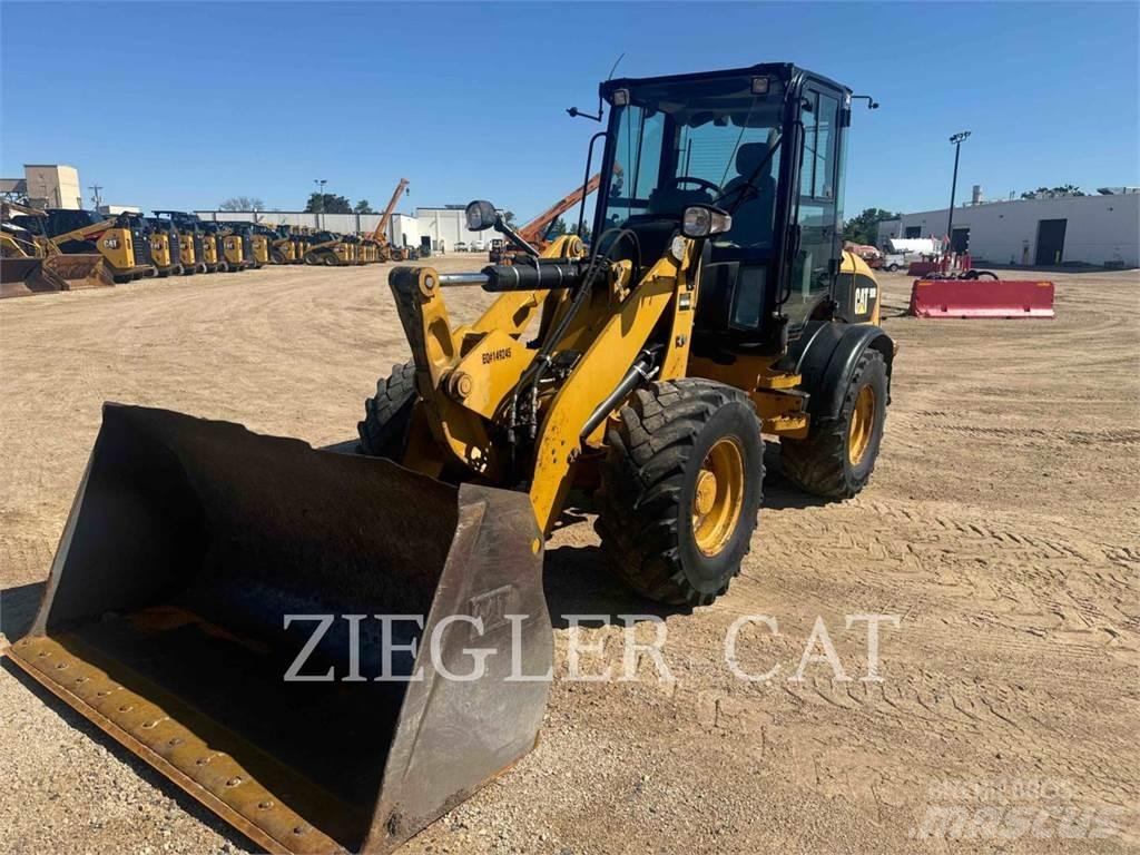 CAT 908H2 輪胎式裝載機